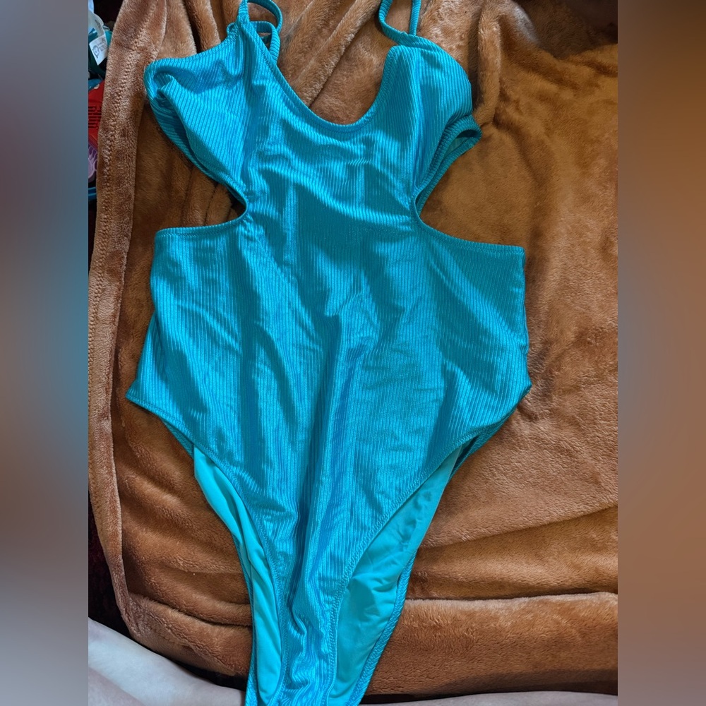 Women’s XL swimsuit NWT